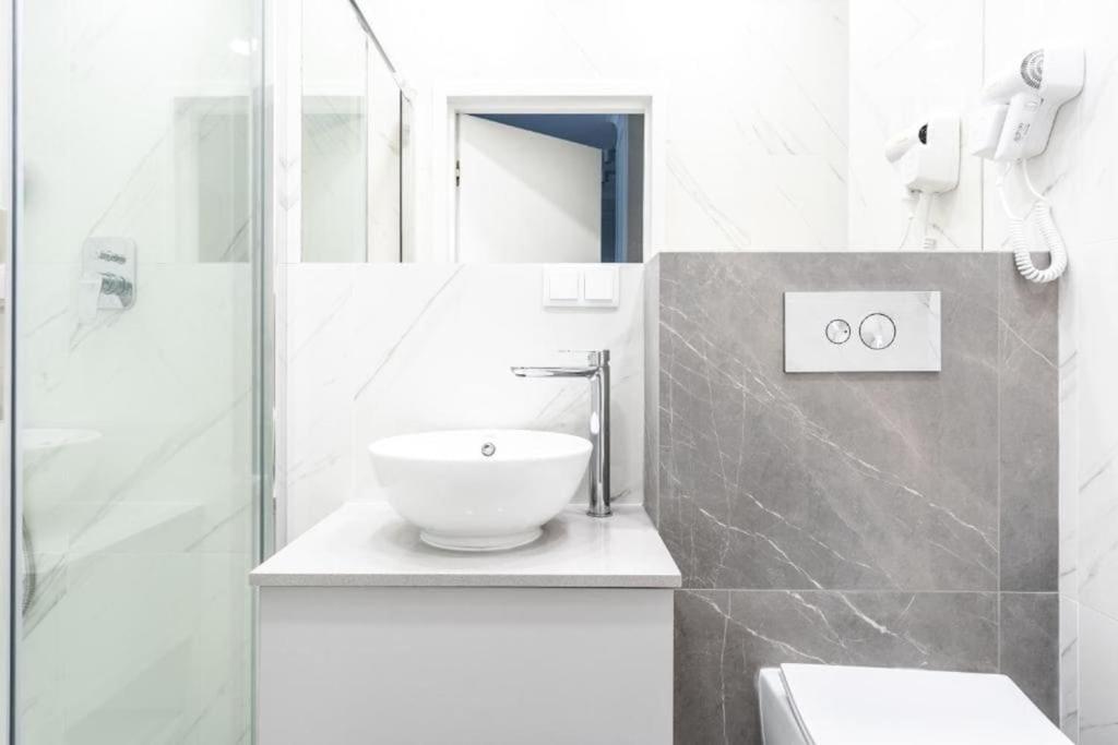 ורשה Chic & Luxury Apartment By Mennica Residence מראה חיצוני תמונה